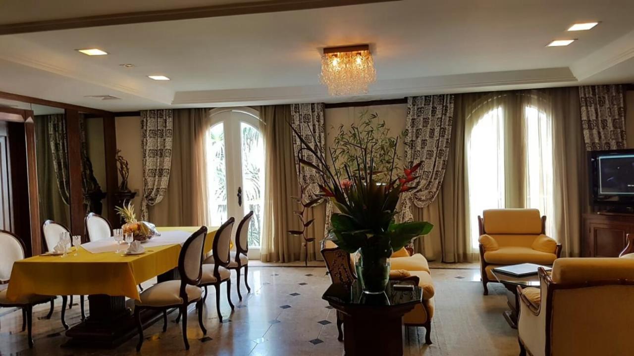 Hotel Tropical מנאוס מראה חיצוני תמונה The interior of the hotel