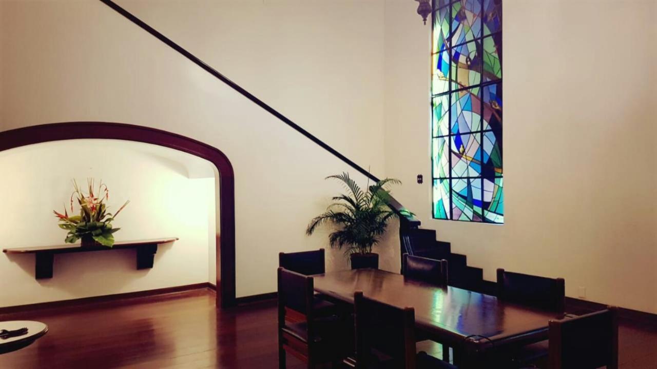 Hotel Tropical מנאוס מראה חיצוני תמונה The interior of the church
